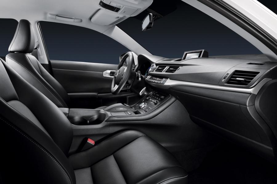  Lexus CT200h 2010 года  (фото 29 из 266)